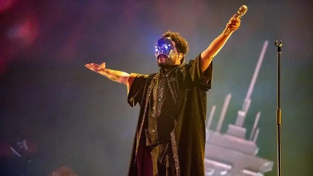 getty_the20weeknd20mask_081525323067