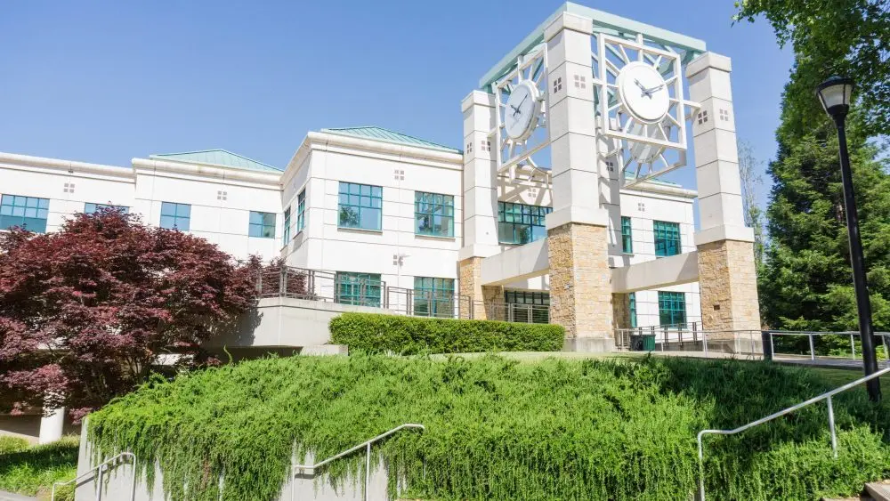 building_clocktower_2019529nd_012-1000x563319630-1