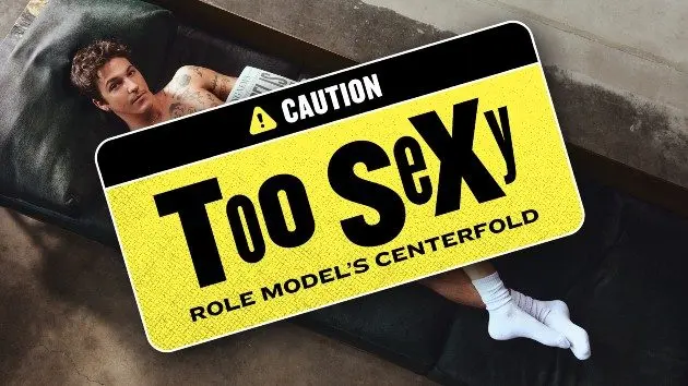 m_rolemodelcenterfold_110525299397