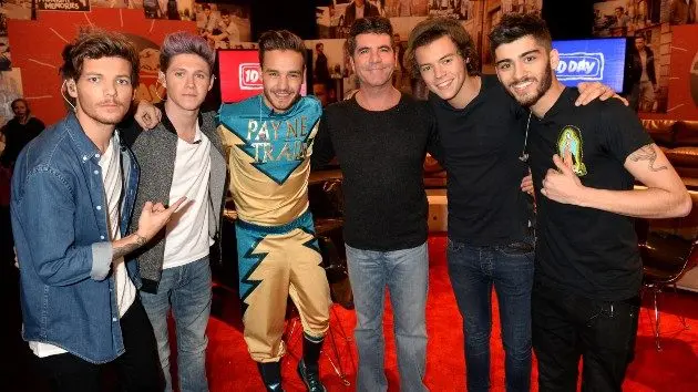 getty_simoncowellandi1_112525438170