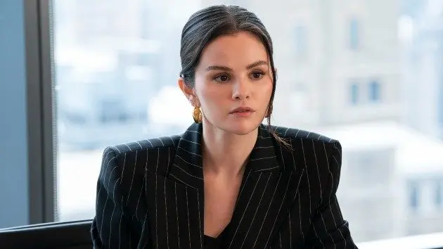 m_selenagomezinomitb_121725543223