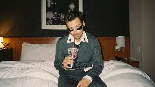 m_harrystyles_012326219109