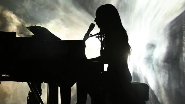 getty_ladygagaoncolbert_012926890164