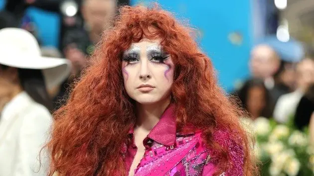 getty_chappellroanmetpink_021026152965