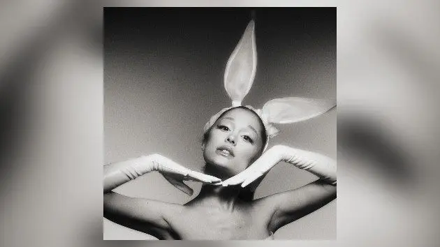 m_arianagrandedangerouswoman10_052026405282