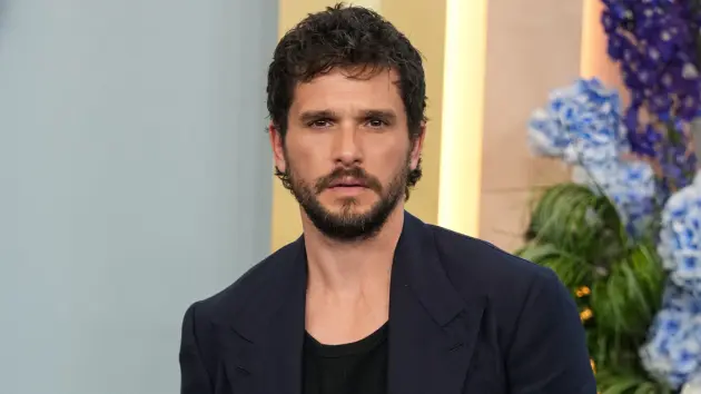 getty_kitharington_082426988771