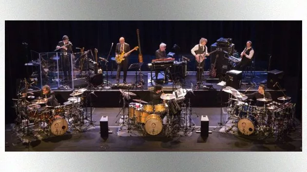 m_kingcrimson630_2017lineup_072017