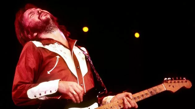 m_ericclapton630_docstill2_081117
