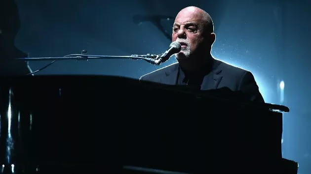 getty_billyjoelatpianoscowling_082217