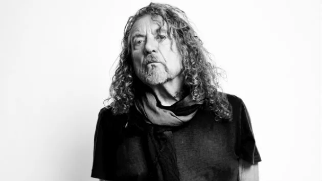 m_robertplant630_standingbw_080414
