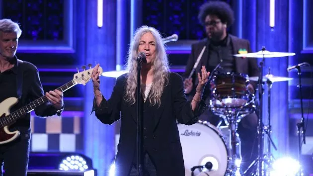 m_pattismith630_ontonightshow_091317