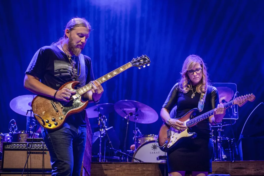 m_tedeschitrucksband_duo_credit_stuart_levine