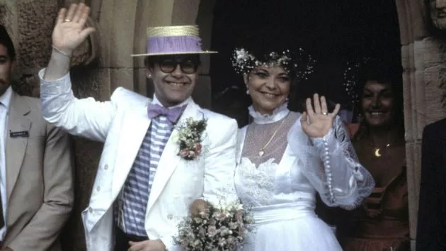 getty_eltonjohnrenateblauel_092117