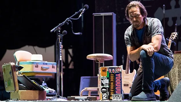getty_eddievedder_092517
