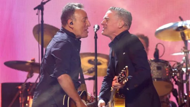 getty_brucespringsteenbryanadams_100217_630