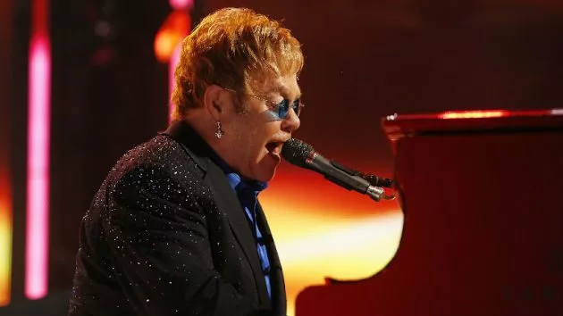 m_eltonjohnkimmel1_012416-3