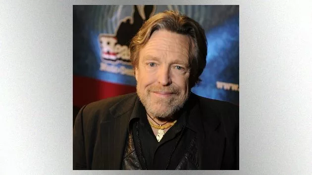 getty_johnperrybarlow630_020718