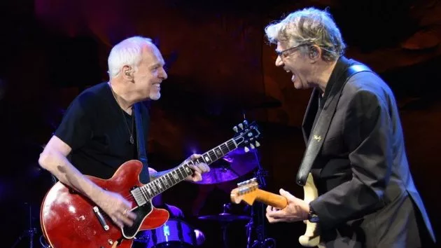 m_stevemillerpeterframpton630_121117-2