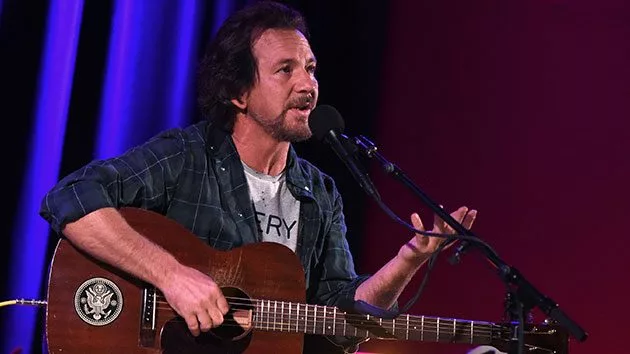 getty_eddievedder_021418