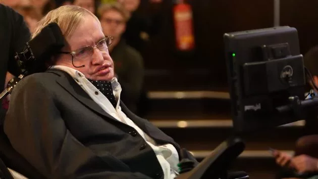 g_hawking_31418