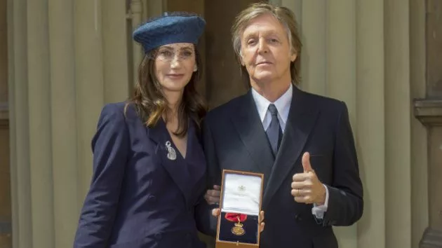 getty_paulmccartneyandnancyshevell630_050418