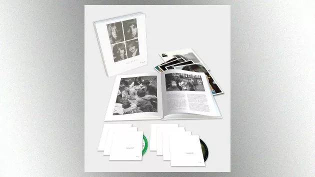 m_beatleswhitealbumsuperdeluxereissue630_101818