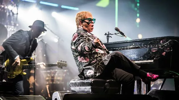 m_eltonjohnfarewelltouronstage_092618-2