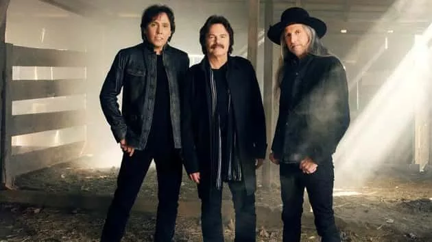 m_doobiebrothers630_inbarn_013118-4