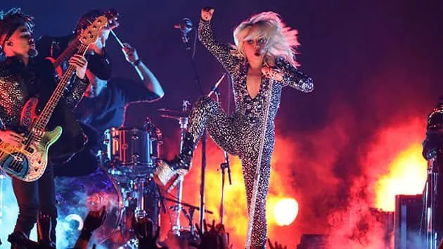 m_ladygagagrammys_021119