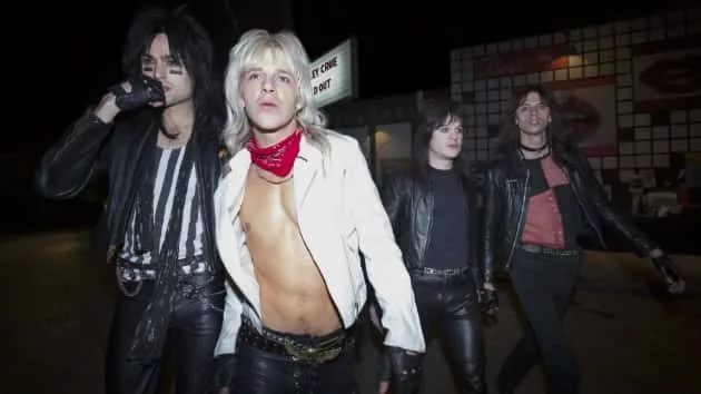 m_motleycruethedirt630_still1_032119