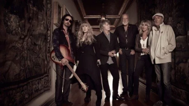 m_fleetwoodmacwithtapestries630_041819