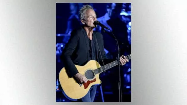 getty_lindseybuckingham630_052019
