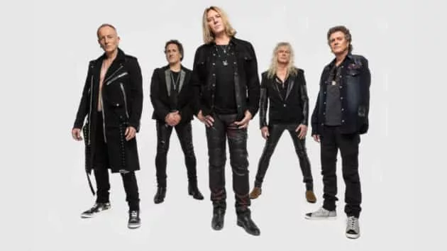 m_defleppard630_100918-8