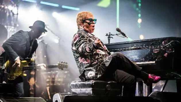 m_eltonjohnfarewelltouronstage_092618-6