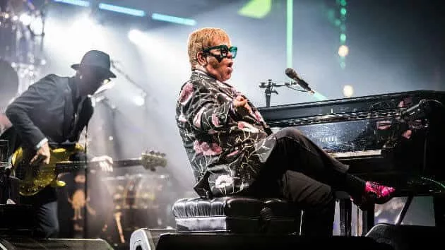 m_eltonjohnfarewelltouronstage_092618-7