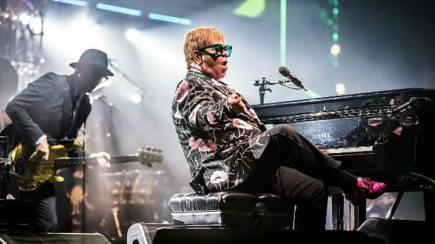 m_eltonjohnfarewelltouronstage_092618-10
