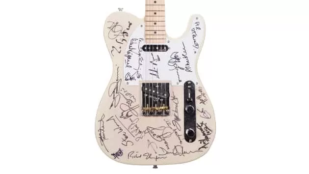 m_jerrydonahuesignedguitar630_closeup_121819