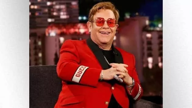 m_eltonjohnkimmelsmiling_122619