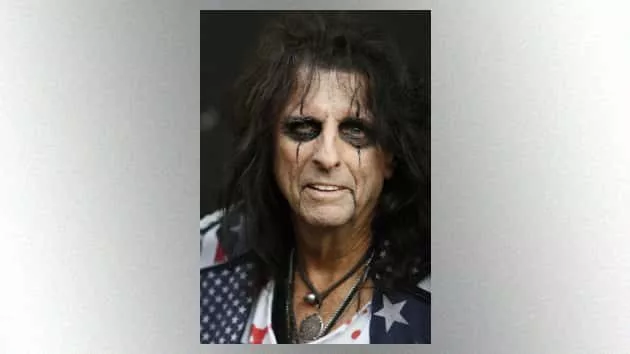 m_alicecooper630_onkimmelheadshot_072517-2