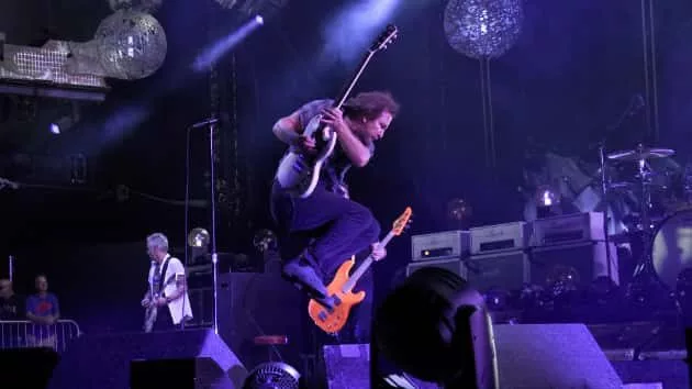 g_pearljam_11020