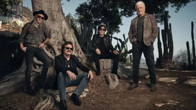 m_doobiebrotherswithmichaelmcdonald630_creditclaypatrickmcbride_111919-2