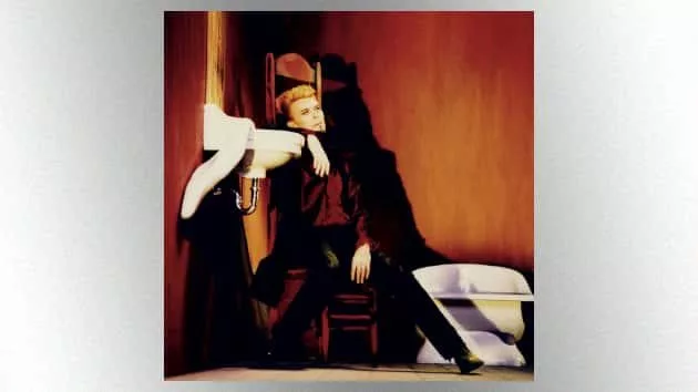 m_davidbowieisitanywonderep630_013120