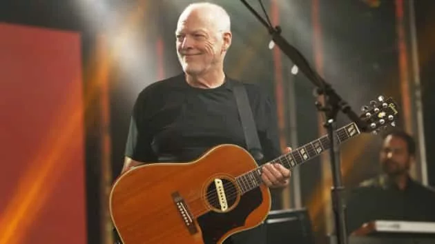 m_davidgilmour630_onkimmelacousticguitar_043020-3