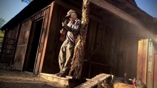 m_neilyoungbarnyardsessions630_052020