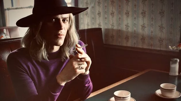 m_davidbowiebiopicstardust630_still1_092520