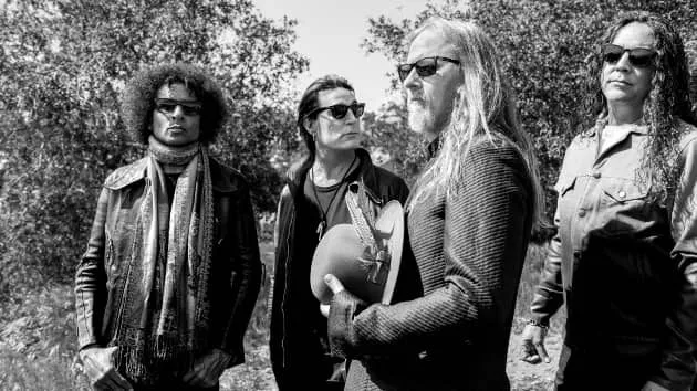 m_aliceinchains_10120