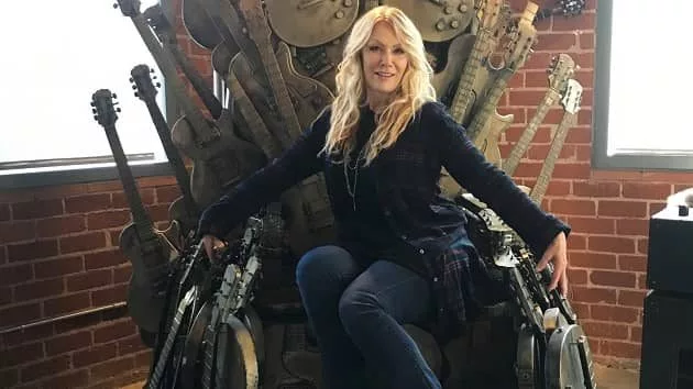 m_nancywilson630_throneofguitars_121420