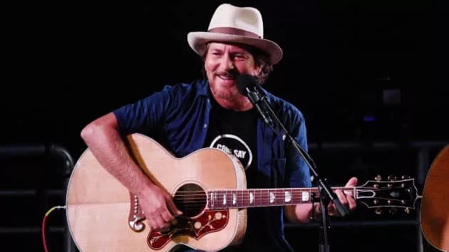 g_eddievedder_11421