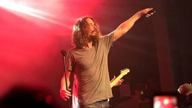 g_chriscornell_11521