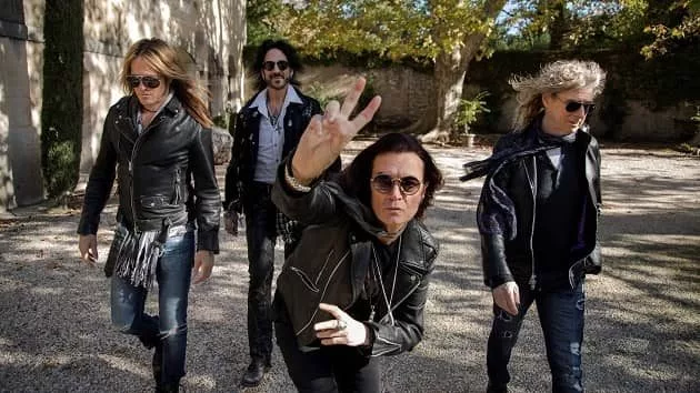 m_thedeaddaisies630_012521